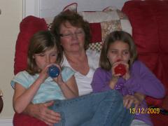 Sunday December 13, 2009 18:22 - CHRISTMAS CONCERT AND DRIVE TO SEE LIGHTS 085.jpg